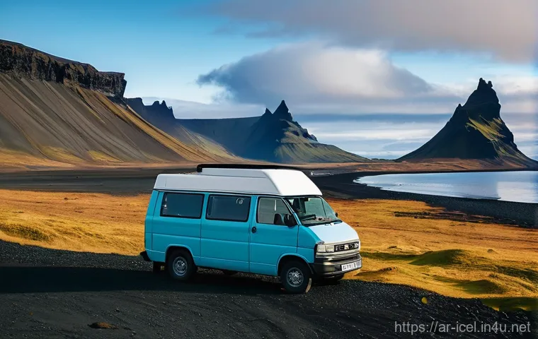 아이슬란드 저렴한 숙박 시설 - **Prompt:** "An enchanting night scene of a well-maintained campsite in a breathtaking Icelandic lan...